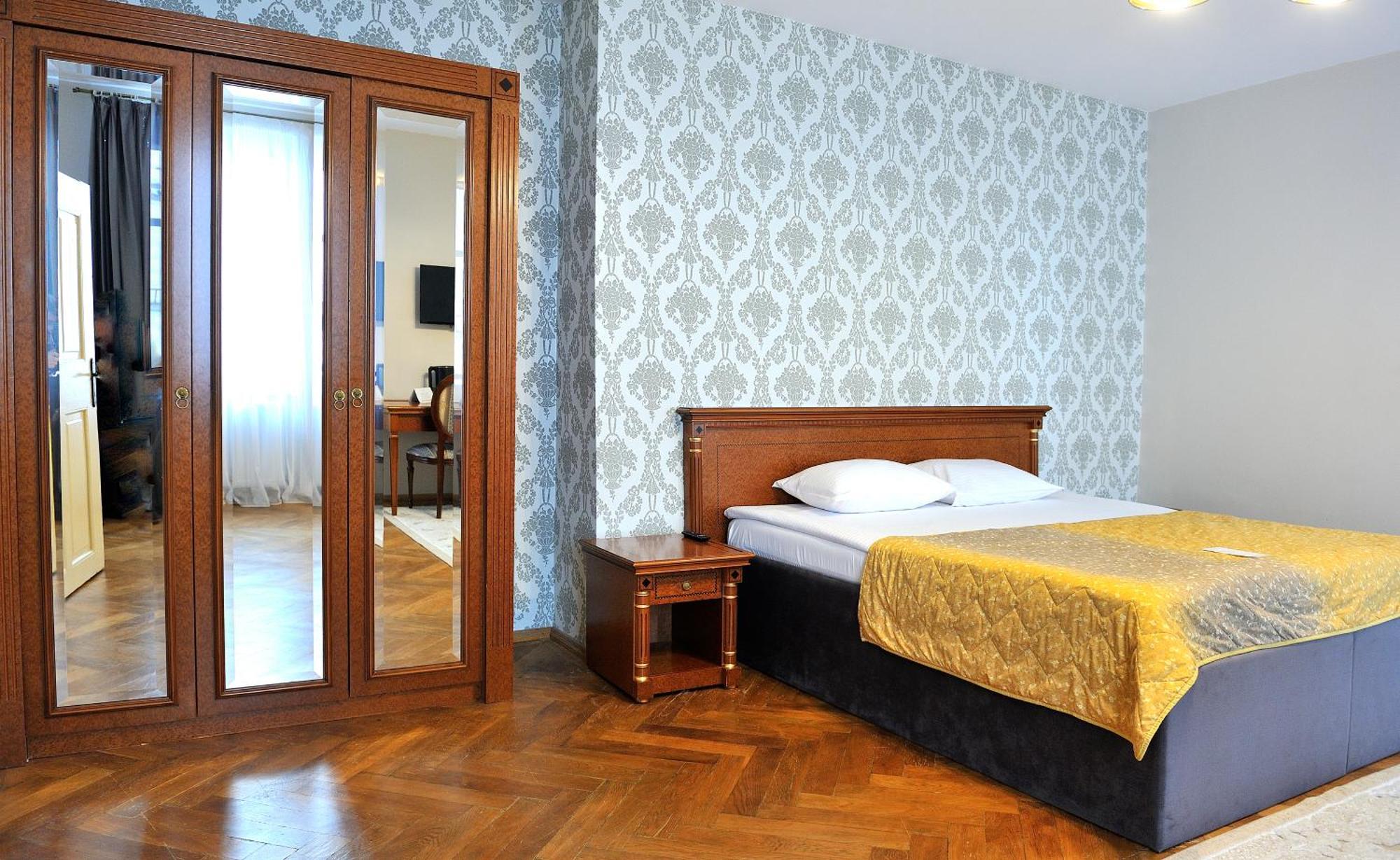 Hotel Safrano Palace Braşov Esterno foto